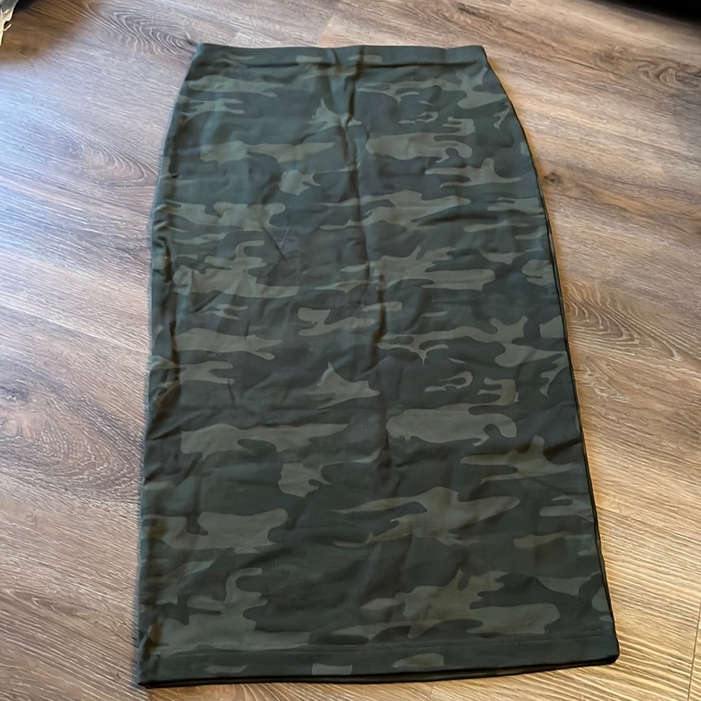 sanctuary camo pencil skirt size xs